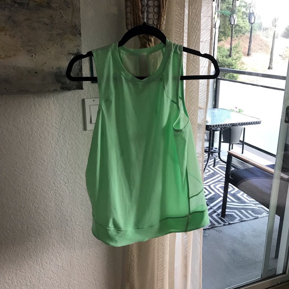 LOW PRICE MOVING- RARE LULULEMON MESH WORKOUT TANK